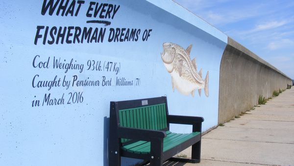 Canvey sea wall mural Canvey sea wall mural - Sputnik International