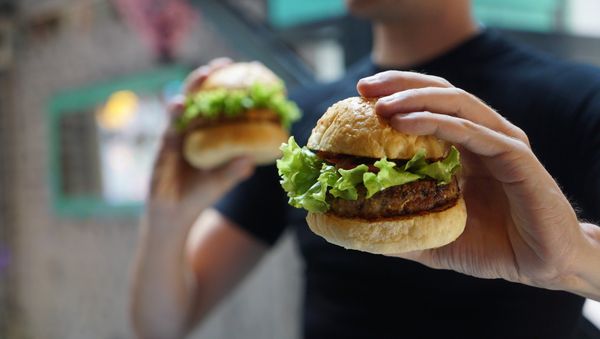 Burger - Sputnik International