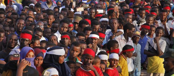 Angry protesters gather near the scene of Saturday's massive truck bomb attack, near the presidential palace, in Mogadishu, Somalia, Sunday, Oct. 15, 2017. Angry protesters gather near the scene of Saturday's massive truck bomb attack, near the presidential palace, in Mogadishu, Somalia, Sunday, Oct. 15, 2017. - Sputnik International