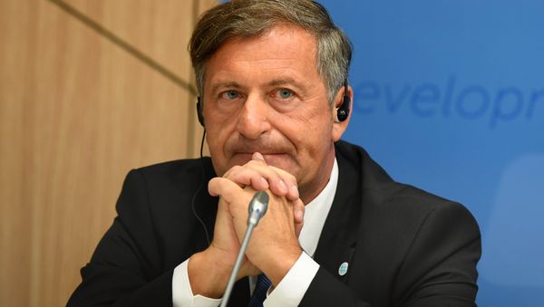Foreign Minister Karl Erjavec of Slovenia attends a press conference in Budapest - Sputnik International