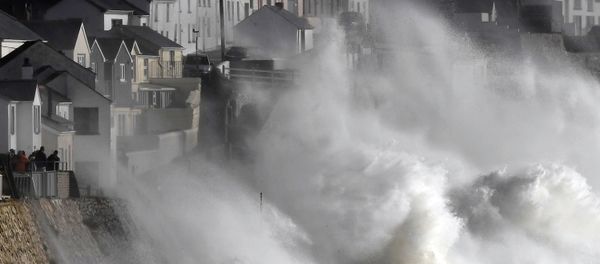 Storm Ophelia: Devastating Natural Disaster Hits UK, Ireland Storm Ophelia: Devastating Natural Disaster Hits UK, Ireland - Sputnik International
