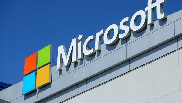 The Microsoft logo is shown on the Microsoft Theatre in Los Angeles, California, US on June 13, 2017. - Sputnik International