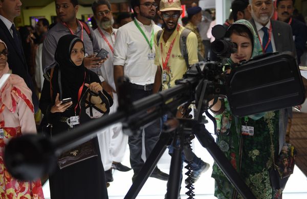 Girl Power! Armed Ladies Steal the Show at World’s Defense Exhibitions Girl Power! Armed Ladies Steal the Show at World’s Defense Exhibitions - Sputnik International