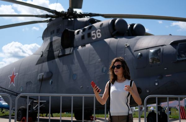 Girl Power! Armed Ladies Steal the Show at World’s Defense Exhibitions Girl Power! Armed Ladies Steal the Show at World’s Defense Exhibitions - Sputnik International