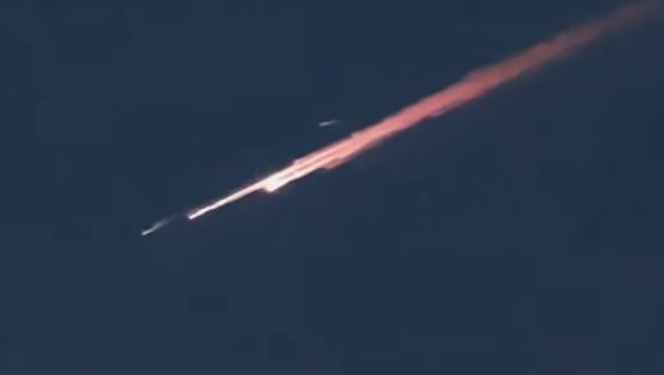 DUBAI METEORITE Over Burj Khalifa - Sputnik International