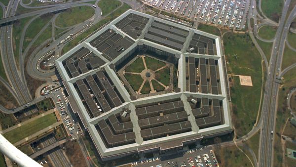 This is an aerial view of the five-sided Pentagon building, headquarters of the United States Department of Defense, in Arlington, Va., in 1975 - Sputnik International