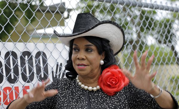 Rep. Frederica Wilson, D-Fla., talks to reporters, Wednesday, Oct. 18, 2017, in Miami Gardens, Fla. Rep. Frederica Wilson, D-Fla., talks to reporters, Wednesday, Oct. 18, 2017, in Miami Gardens, Fla. - Sputnik International