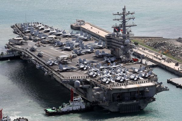 The USS Ronald Reagan aircraft carrier arrives in the South Korean port city of Busan on October 21, 2017 - Sputnik International