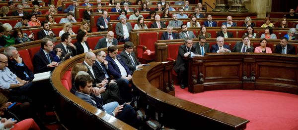 Plenary session of the Catalan Parliament. Its deputies discuss potential measures in response to the Spanish Government's decision to use the 155th Article of the Constitution and actually introduce direct rule of the autonomy from Madrid - Sputnik International