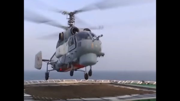 Landing of a Ka-27 on the Deck of an Icebreaker - Sputnik International