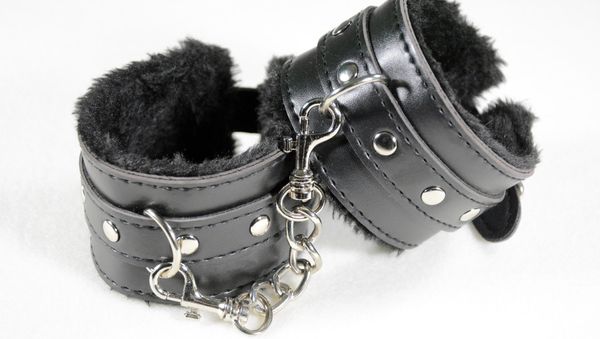 Handcuffs - Sputnik International