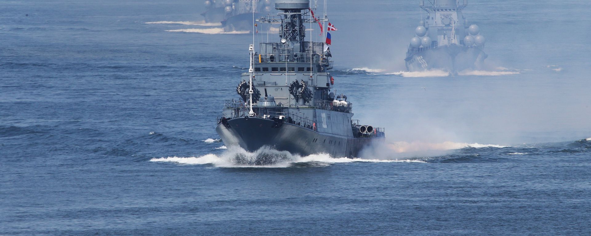 Baltic Fleet ships during the final rehearsal of the naval parade to mark Russian Navy Day - Sputnik International, 1920, 22.03.2024