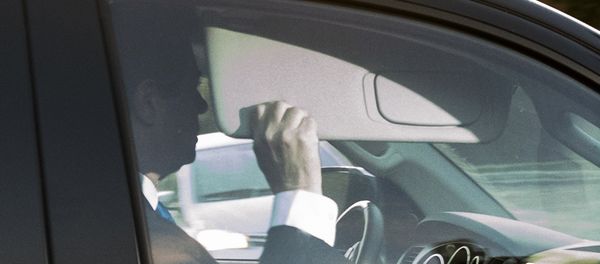 Former Trump Campaign Chairman Paul Manafort leaves his home in Alexandria, Va., Monday, Oct. 30, 2017, in Washington Former Trump Campaign Chairman Paul Manafort leaves his home in Alexandria, Va., Monday, Oct. 30, 2017, in Washington - Sputnik International