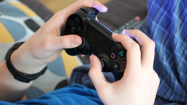 Playing video games - Sputnik International