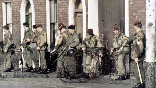 British troops patrol in Belfast, Northern Ireland in 1969, following conflict in the city. - Sputnik International