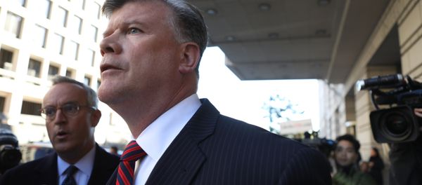 Kevin Downing, attorney for former Trump campaign manager Paul Manafort (Not Pictured), exits U.S. District Court to face reporters after Manafort surrendered to federal authorities in the first charges stemming from a special counsel investigation of possible Russian meddling in the 2016 presidential election in Washington, U.S., October 30, 2017. - Sputnik International