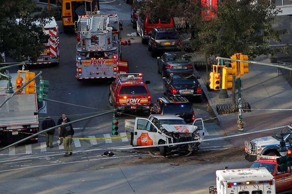 Police investigate a vehicle allegedly used in a ramming incident on the West Side Highway in Manhattan, New York, U.S., October 31, 2017. Police investigate a vehicle allegedly used in a ramming incident on the West Side Highway in Manhattan, New York, U.S., October 31, 2017. - Sputnik International