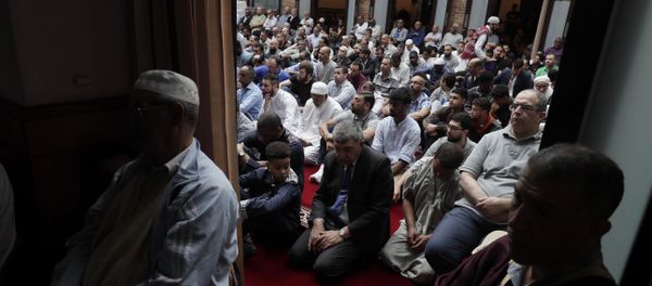 Muslim men praying at a mosque (File) Muslim men praying at a mosque (File) - Sputnik International