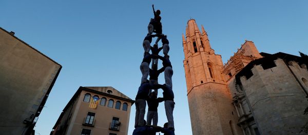 All for One, One for All: Catalonia's Incredible Gravity-Defying 'Human Towers' - Sputnik International