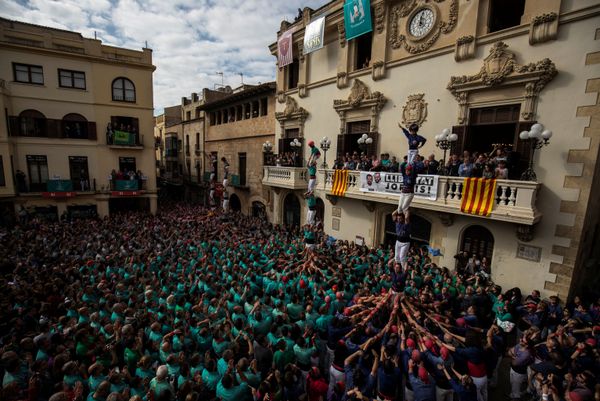 All for One, One for All: Catalonia's Incredible Gravity-Defying 'Human Towers' All for One, One for All: Catalonia's Incredible Gravity-Defying 'Human Towers' - Sputnik International