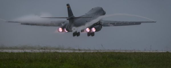 U.S. Air Force B-1B Lancer bomber assigned to 37th Expeditionary Bomb Squadron, deployed from Ellsworth Air Force Base, South Dakota, takes off from Andersen Air Force Base, Guam, to fly a mission with two Koku Jieitai (Japan Air Self-Defense Force) F-15s, Sept. 9, 2017 U.S. Air Force B-1B Lancer bomber assigned to 37th Expeditionary Bomb Squadron, deployed from Ellsworth Air Force Base, South Dakota, takes off from Andersen Air Force Base, Guam, to fly a mission with two Koku Jieitai (Japan Air Self-Defense Force) F-15s, Sept. 9, 2017 - Sputnik International