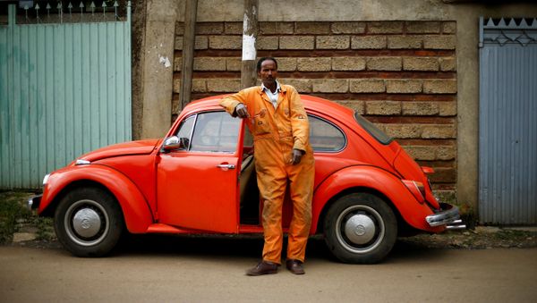 Legendary VW Beetle Gets Unexpected Second Wind in Ethiopia - Sputnik International