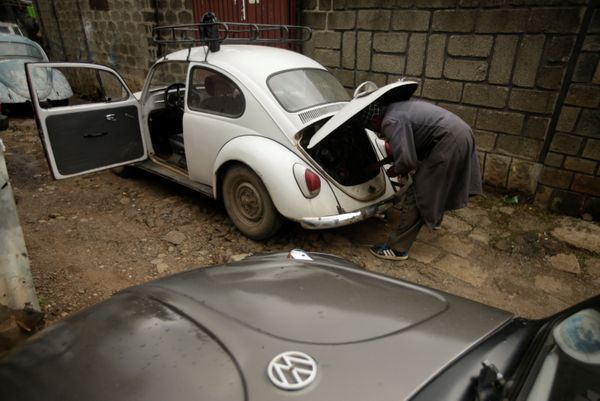 Legendary VW Beetle Gets Unexpected Second Wind in Ethiopia - Sputnik International