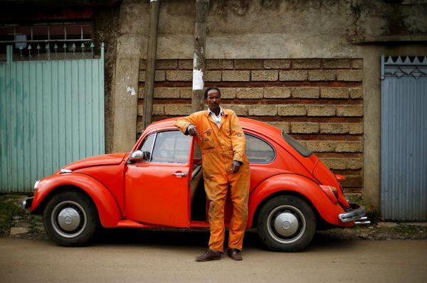 Legendary VW Beetle Gets Unexpected Second Wind in Ethiopia - Sputnik International