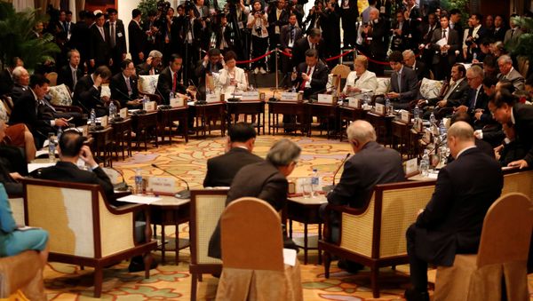 Leaders attend the APEC-ASEAN dialogue, on the sidelines of the APEC summit, in Danang, Vietnam November 10, 2017 Leaders attend the APEC-ASEAN dialogue, on the sidelines of the APEC summit, in Danang, Vietnam November 10, 2017 - Sputnik International