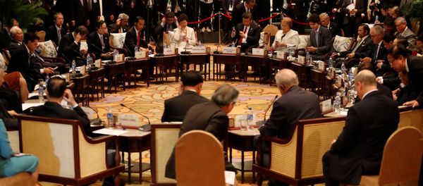 Leaders attend the APEC-ASEAN dialogue, on the sidelines of the APEC summit, in Danang, Vietnam November 10, 2017 - Sputnik International
