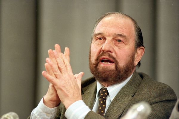 Legendary Soviet Double Agent George Blake Dies Aged 98, Russian Intelligence Service Confirms Legendary Soviet Double Agent George Blake Dies Aged 98, Russian Intelligence Service Confirms - Sputnik International