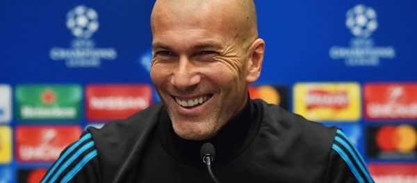 Real Madrid's French coach Zinedine Zidane attends a press conference at Wembley Stadium, in north London, on October 31, 2017 Real Madrid's French coach Zinedine Zidane attends a press conference at Wembley Stadium, in north London, on October 31, 2017 - Sputnik International