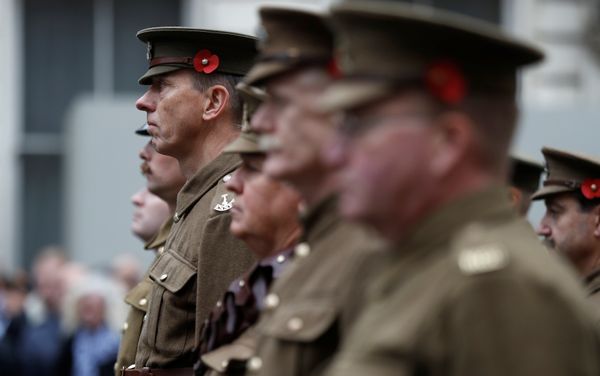 Members of the Western Front Association stand at the Cenotaph in a service to remember servicemen and women killed conflict, in London, Britain November 11, 2017 Members of the Western Front Association stand at the Cenotaph in a service to remember servicemen and women killed conflict, in London, Britain November 11, 2017 - Sputnik International