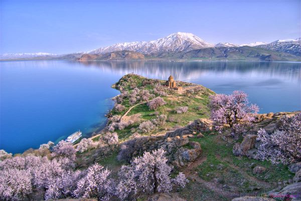 Seven Die as Migrant Boat Sinks in Lake Van in Eastern Turkey - Reports - Sputnik International