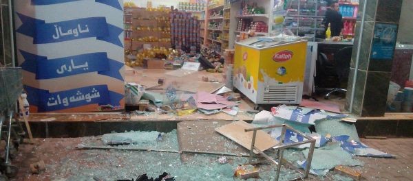 A damaged storefront is seen after an earthquake in Halabja, Iraq, November 12, 2017 A damaged storefront is seen after an earthquake in Halabja, Iraq, November 12, 2017 - Sputnik International