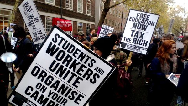 Students assemble in London to march for free education, November 15, 2017. - Sputnik International