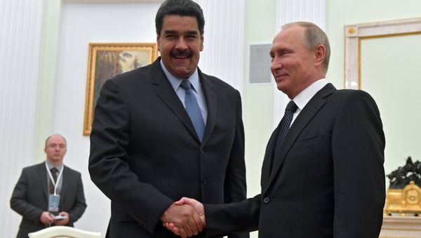 October 4, 2017. Russian President Vladimir Putin and President of the Bolivarian Republic of Venezuela Nicolas Maduro, left, during a meeting. - Sputnik International