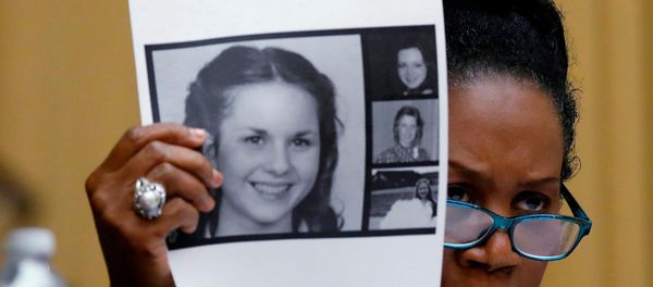 Rep. Sheila Jackson Lee (D-TX) holds up pictures of women who've accused U.S. Senate candidate Roy Moore of sexual misconduct, while questioning U.S. Attorney General Jeff Sessions (Not Pictured) during the House Judiciary Committee oversight hearing on Capitol Hill in Washington, U.S., November 14, 2017 Rep. Sheila Jackson Lee (D-TX) holds up pictures of women who've accused U.S. Senate candidate Roy Moore of sexual misconduct, while questioning U.S. Attorney General Jeff Sessions (Not Pictured) during the House Judiciary Committee oversight hearing on Capitol Hill in Washington, U.S., November 14, 2017 - Sputnik International