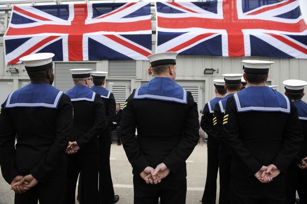 Submariners stand to attention during a ceremony to officially make 'Artful' a commissioned warship of the Royal Navy at Faslane Naval Base, Rhu, Scotland on March 18, 2016. Submariners stand to attention during a ceremony to officially make 'Artful' a commissioned warship of the Royal Navy at Faslane Naval Base, Rhu, Scotland on March 18, 2016. - Sputnik International