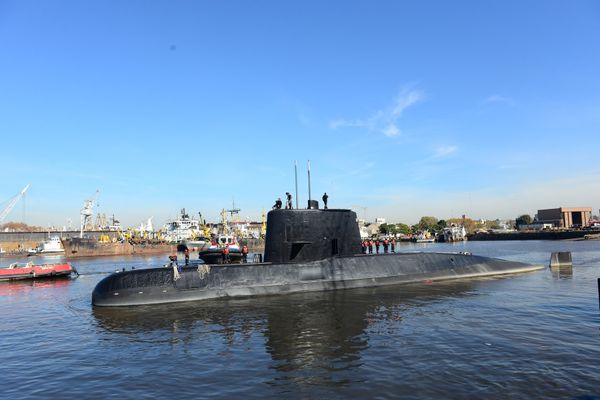 The Argentine military submarine ARA San Juan and crew are seen leaving the port of Buenos Aires, Argentina June 2, 2014 The Argentine military submarine ARA San Juan and crew are seen leaving the port of Buenos Aires, Argentina June 2, 2014 - Sputnik International