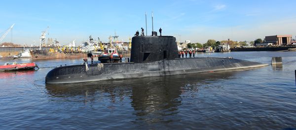 The Argentine military submarine ARA San Juan and crew are seen leaving the port of Buenos Aires, Argentina June 2, 2014 The Argentine military submarine ARA San Juan and crew are seen leaving the port of Buenos Aires, Argentina June 2, 2014 - Sputnik International