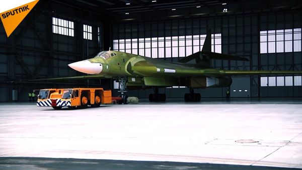 Russia Unveils Its Modernized Tu-160 Bomber - Sputnik International