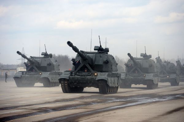 Big Guns Go Boom: The Most Fearsome Artillery Systems in Russia's Arsenal - Sputnik International