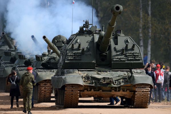 Big Guns Go Boom: The Most Fearsome Artillery Systems in Russia's Arsenal - Sputnik International