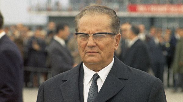 Close-up of President Josip Broz Tito of Yugoslavia, as he welcomes President Giuseppe Saragat of Italy at the Belgrade airport, Yugoslavia on Oct. 2, 1969, for the first state visit of an Italian President to neighboring Yugoslavia Close-up of President Josip Broz Tito of Yugoslavia, as he welcomes President Giuseppe Saragat of Italy at the Belgrade airport, Yugoslavia on Oct. 2, 1969, for the first state visit of an Italian President to neighboring Yugoslavia - Sputnik International