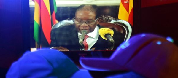 People watch as Zimbabwean President Robert Mugabe addresses the nation on television, at a bar in Harare, Zimbabwe, November 19, 2017 People watch as Zimbabwean President Robert Mugabe addresses the nation on television, at a bar in Harare, Zimbabwe, November 19, 2017 - Sputnik International