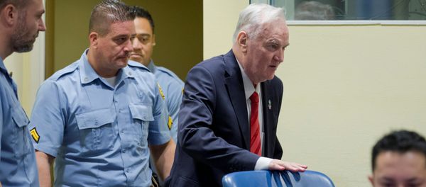 Ex-Bosnian Serb wartime general Ratko Mladic appears in court at the International Criminal Tribunal for the former Yugoslavia (ICTY) in the Hague, Netherlands November 22, 2017 - Sputnik International
