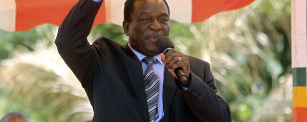 Zimbabwean vice President Emmerson Mnangagwa greets party supporters at the ZANU-PF headquarters in Harare - Sputnik International