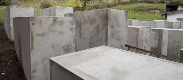 Blocks are placed on a property adjacent to Alternative for Germany lawmaker Bjoern Hoecke’s home in the village of Bornhagen, eastern Germany - Sputnik International