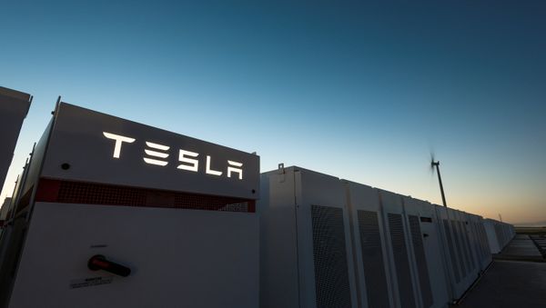 Tesla Powerpacks are seen in Hornsdale, Australia September 29, 2017. Picture taken September 29, 2017 - Sputnik International